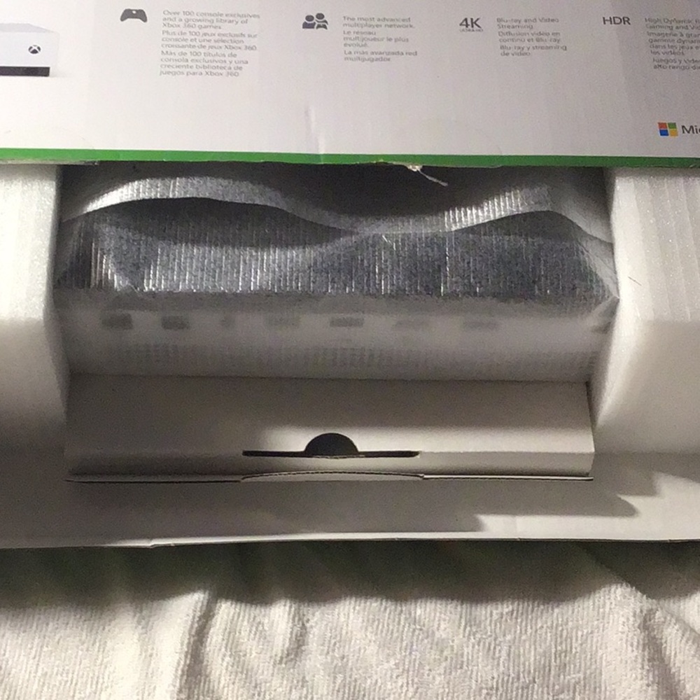 NEW X BOX S w FORTNITE & NBA2k20 - Picture 8 of 10